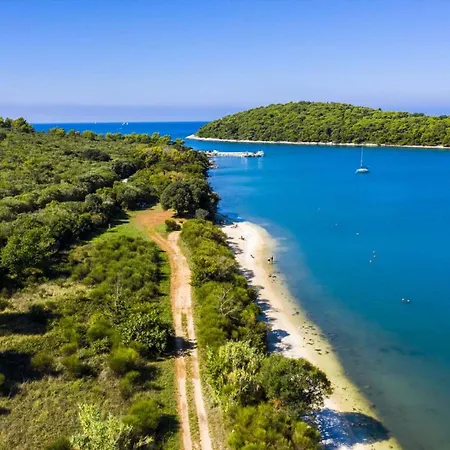 Apartmán Cozy With Spacious Garden *