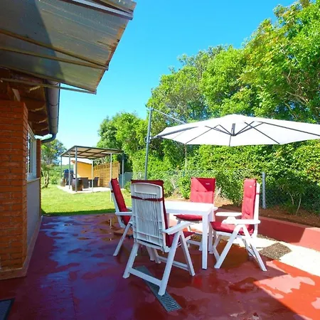 Appartement Cozy With Spacious Garden Banjole
