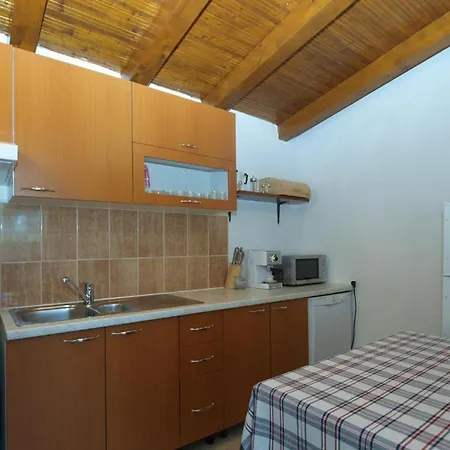 Cozy With Spacious Garden Appartement *