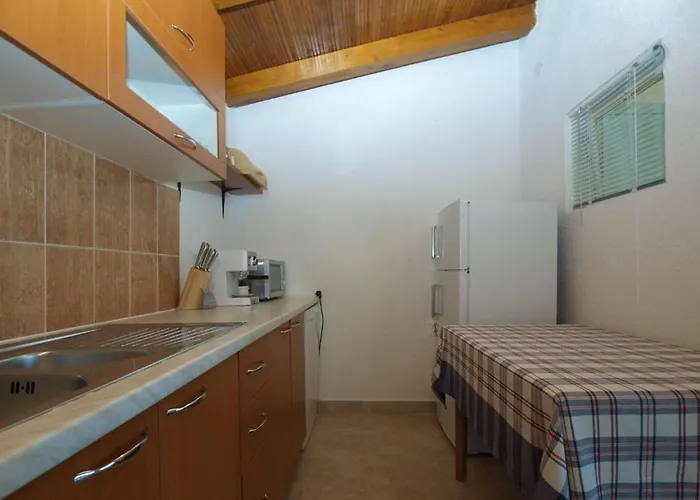 Cozy With Spacious Garden Appartement *