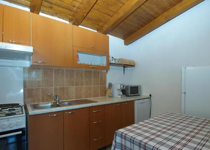 Cozy With Spacious Garden Appartement *